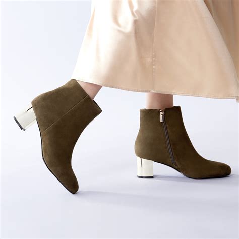 Clara Ankle Boot .